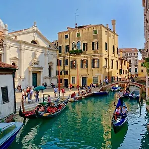 Ca Cicogna Air Conditioning And Fast Wifi, Location Appartamento
