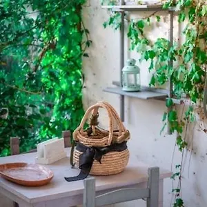 Bed & Breakfast Agrib&b Il Pomo D'oro ***